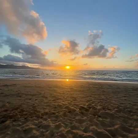 Strada-beach Canteras