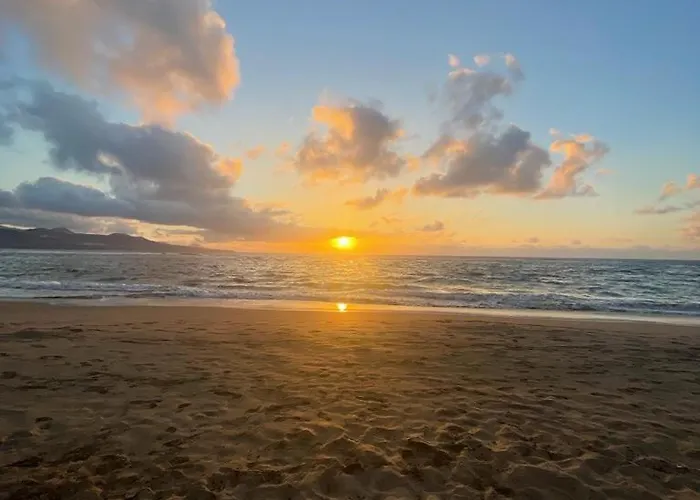 Strada-beach Canteras